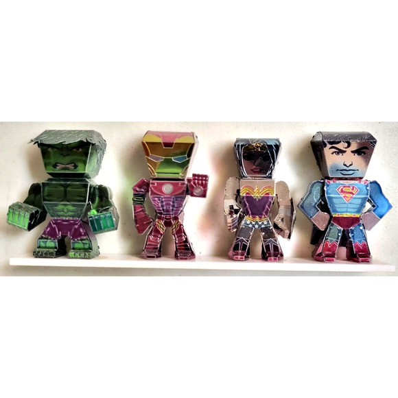 Metal Earth Superman Wonder Woman Iron Man Hulk 2.5 Inch Minis Assembled Mounted - Picture 1 of 9
